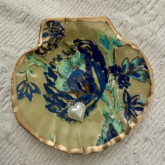Handmade Decoupage Scallop Shell Trinket Art Deco Flower Pearl Heart - Picture 2 of 6